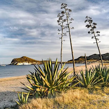Bella Y Su Parque Natural Cabo De Gata *